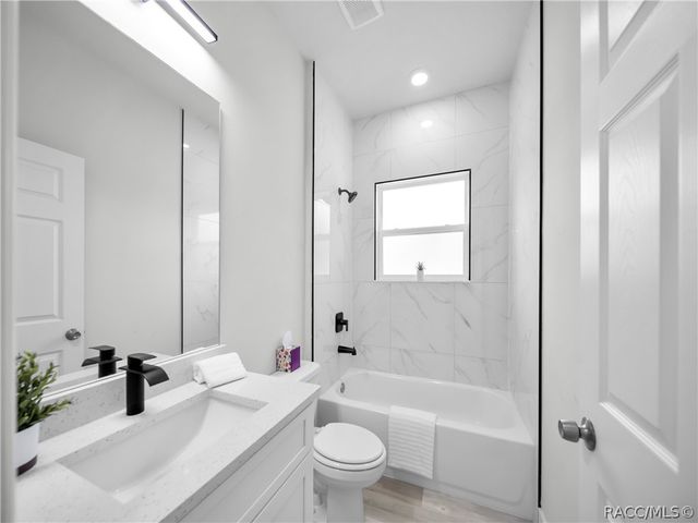 8790 N Elkcam Boulevard, Citrus Springs, FL 34433