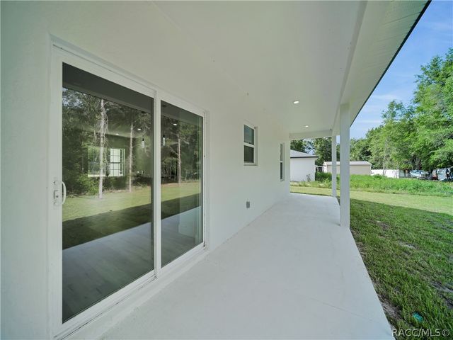 8790 N Elkcam Boulevard, Citrus Springs, FL 34433
