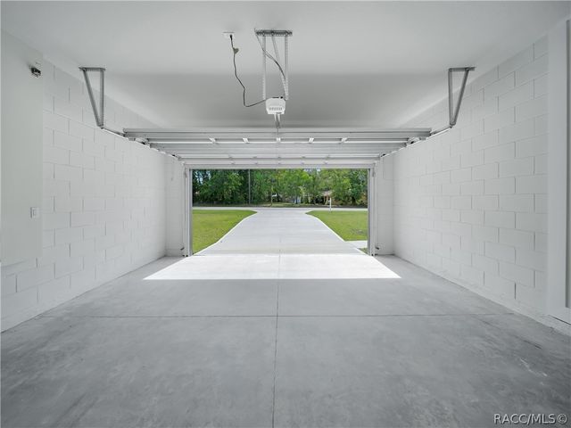8790 N Elkcam Boulevard, Citrus Springs, FL 34433