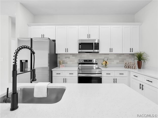 8790 N Elkcam Boulevard, Citrus Springs, FL 34433
