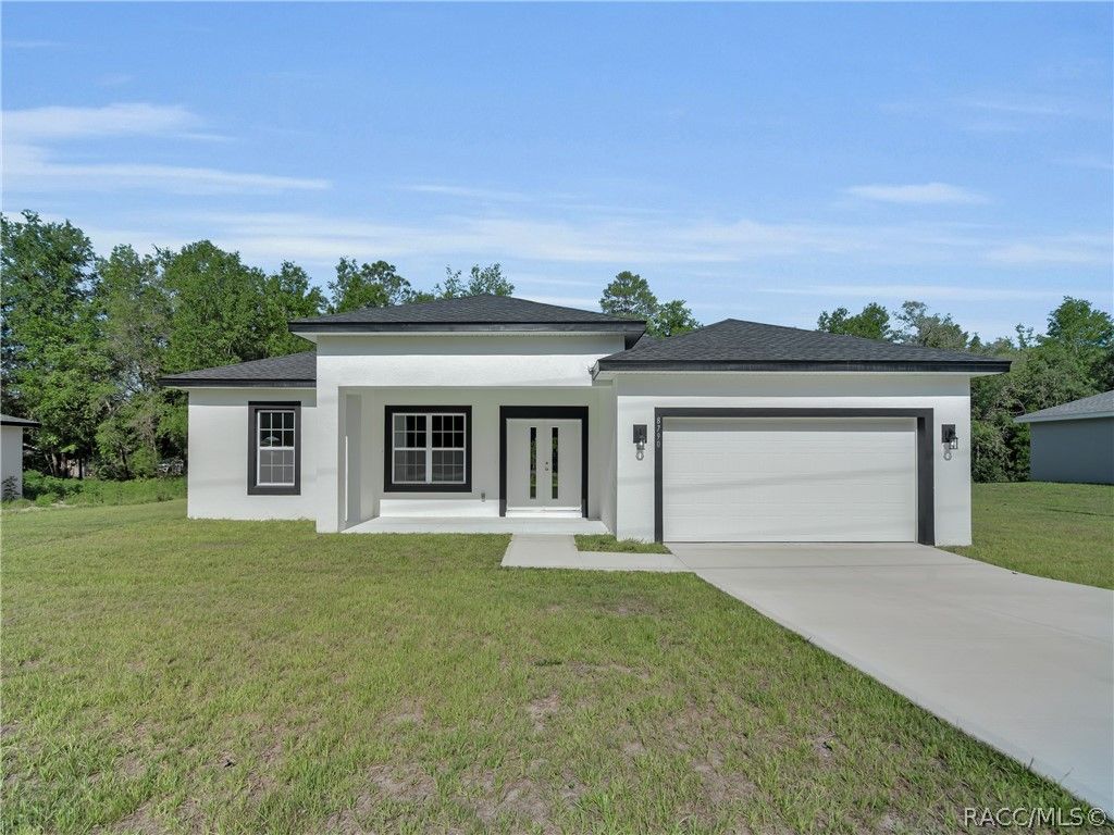 8790 N Elkcam Boulevard, Citrus Springs, FL 34433