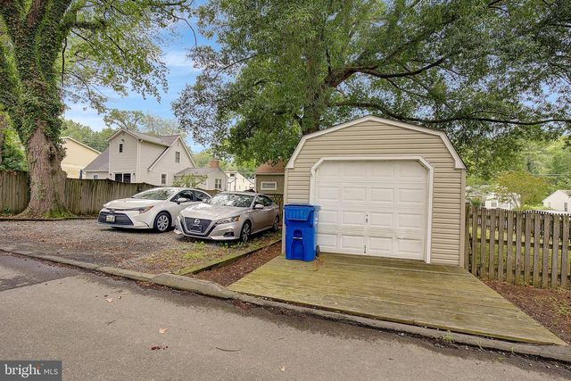 295 WEST AVE, Prince Frederick, MD 20678