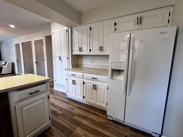 1115 Hiawatha Drive, Beaver Dam, WI 53916
