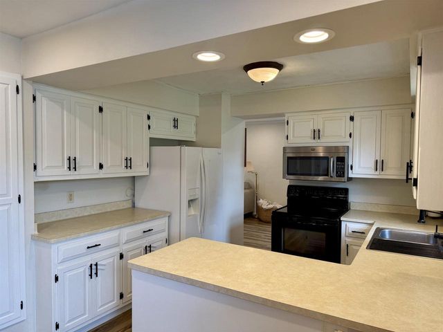 1115 Hiawatha Drive, Beaver Dam, WI 53916
