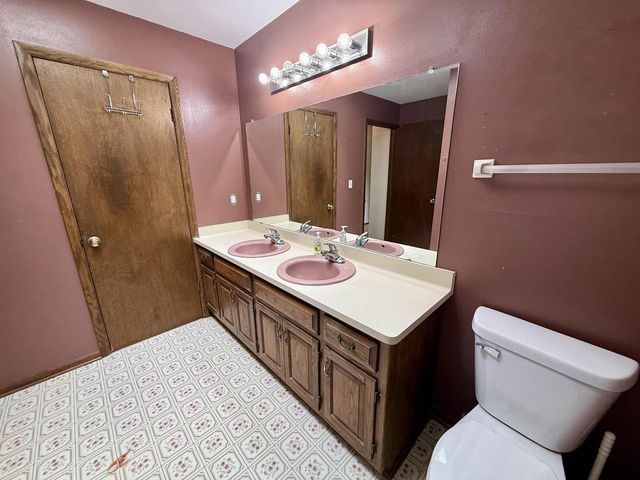 1115 Hiawatha Drive, Beaver Dam, WI 53916