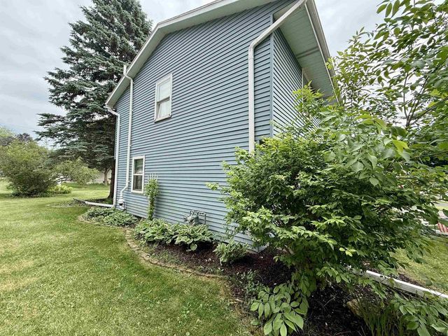 1115 Hiawatha Drive, Beaver Dam, WI 53916