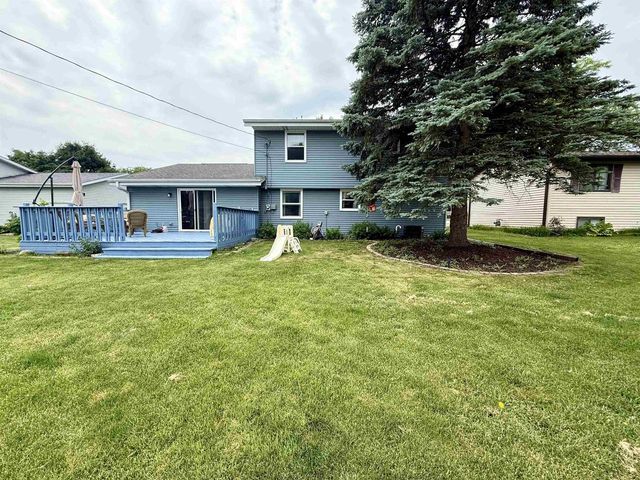 1115 Hiawatha Drive, Beaver Dam, WI 53916