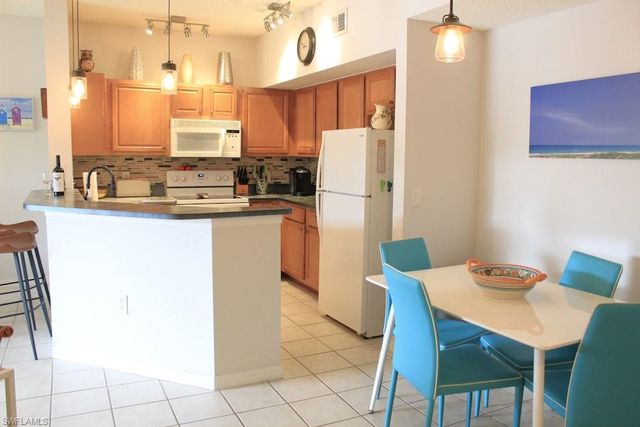 15590 Ocean Walk CIR 315, Fort Myers, FL 33908