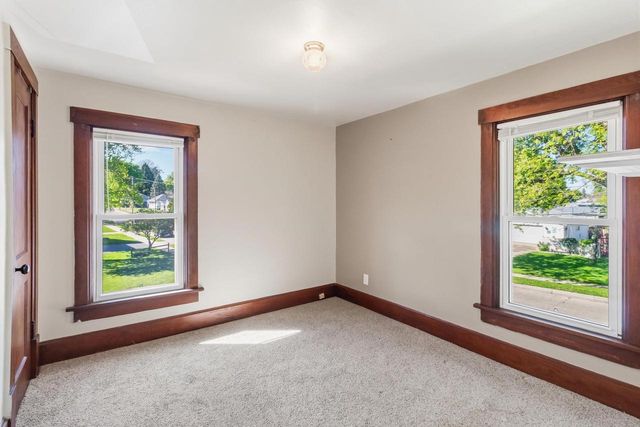 700 S Center Street, Beaver Dam, WI 53916