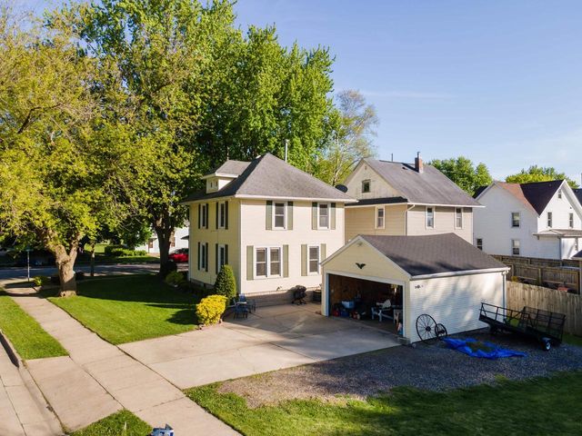 700 S Center Street, Beaver Dam, WI 53916