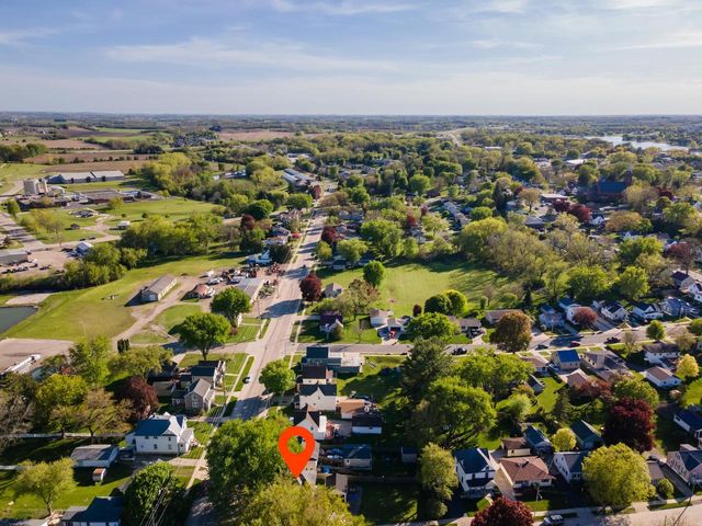 700 S Center Street, Beaver Dam, WI 53916