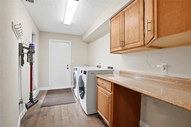 2207 WILLOWBROOK DR, Clearwater, FL 33764