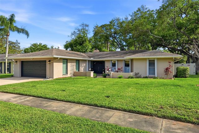 2207 WILLOWBROOK DR, Clearwater, FL 33764