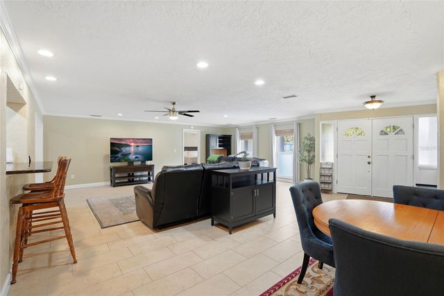 2207 WILLOWBROOK DR, Clearwater, FL 33764