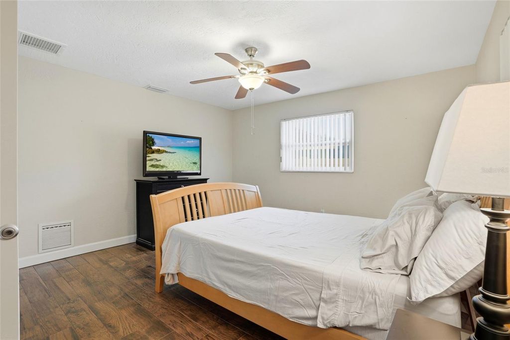 Image 21 of property listing at 2207 WILLOWBROOK DR, Clearwater, FL 33764