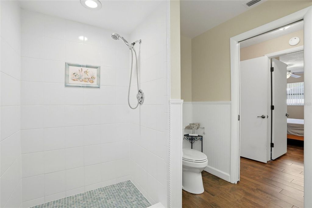 Image 26 of property listing at 2207 WILLOWBROOK DR, Clearwater, FL 33764