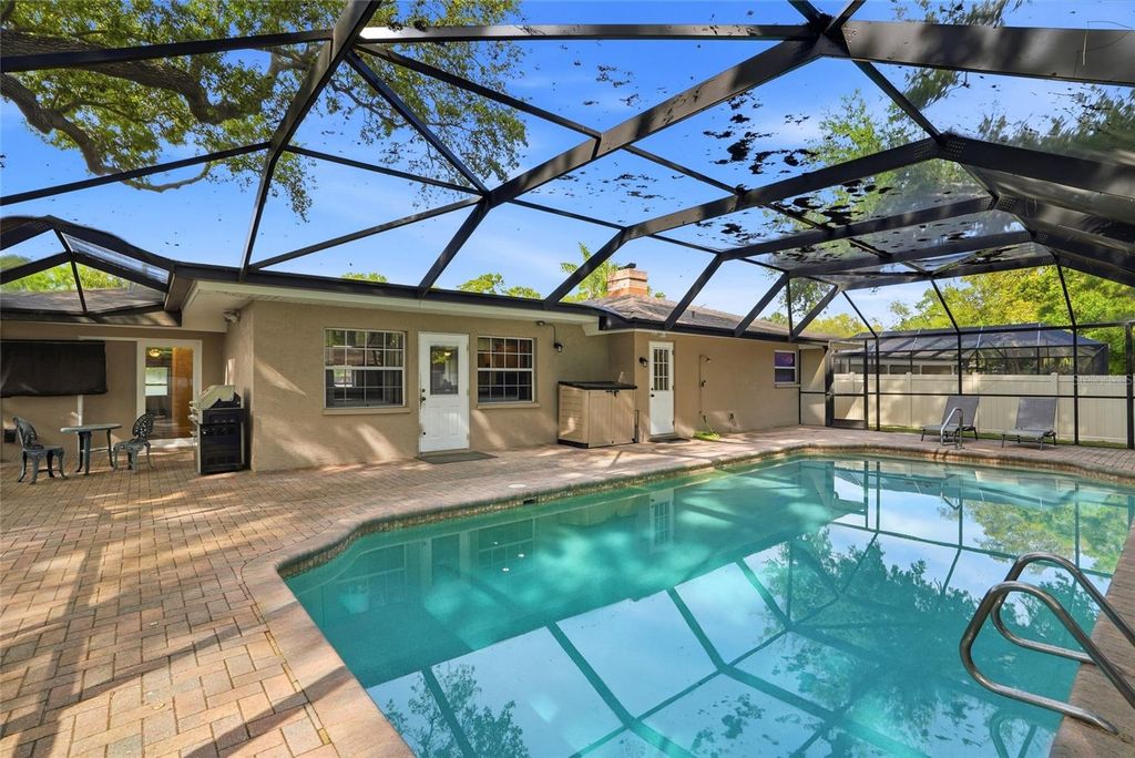 Image 34 of property listing at 2207 WILLOWBROOK DR, Clearwater, FL 33764