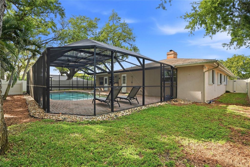 Image 37 of property listing at 2207 WILLOWBROOK DR, Clearwater, FL 33764