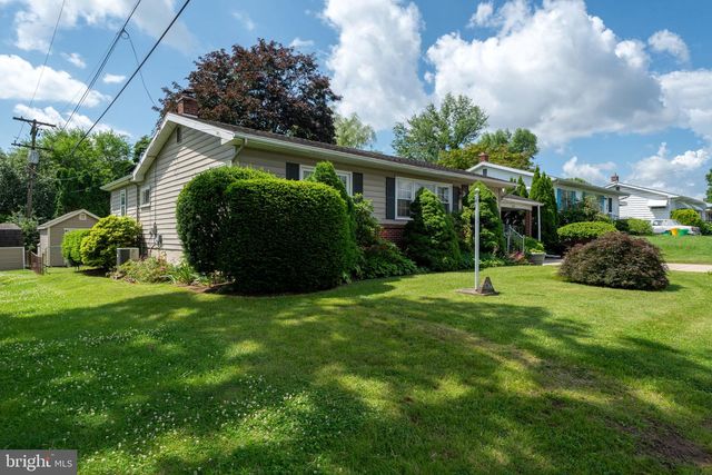 861 GUNNISON RD, York, PA 17404