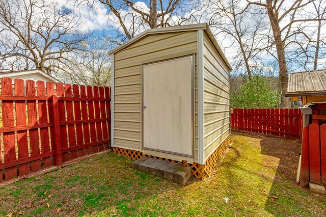 9973 Miller Road, Soddy Daisy, TN 37379