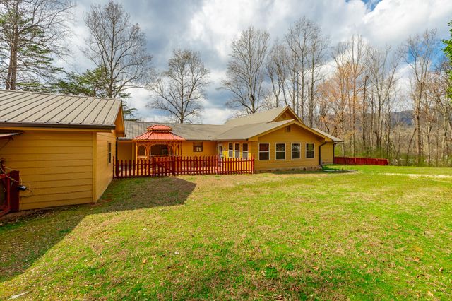 9973 Miller Road, Soddy Daisy, TN 37379
