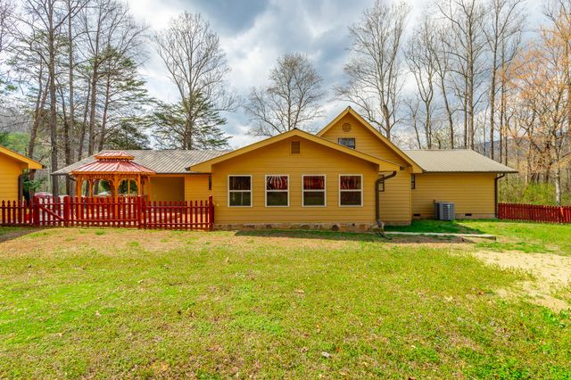 9973 Miller Road, Soddy Daisy, TN 37379
