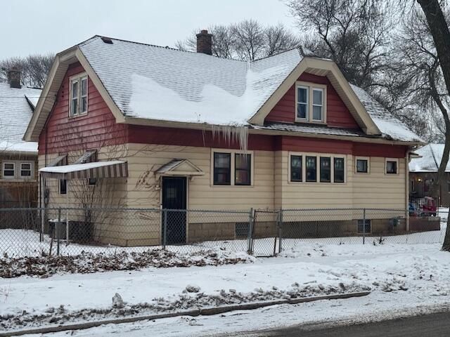 3003 N 44th STREET, Milwaukee, WI 53210