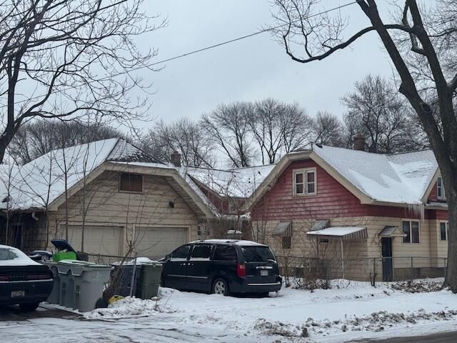 3003 N 44th STREET, Milwaukee, WI 53210