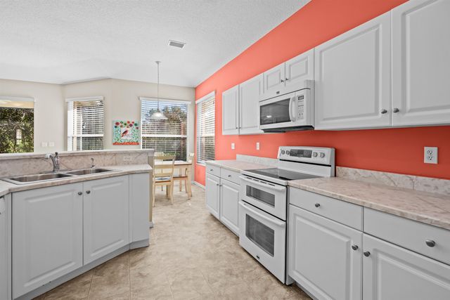 660 Casa Fuerta Ln, St Augustine, FL 32080