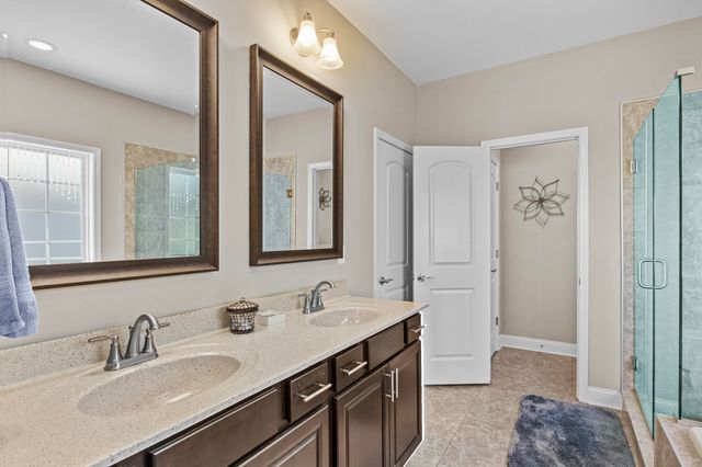 294 Brunswick Circle, Versailles, KY 40383