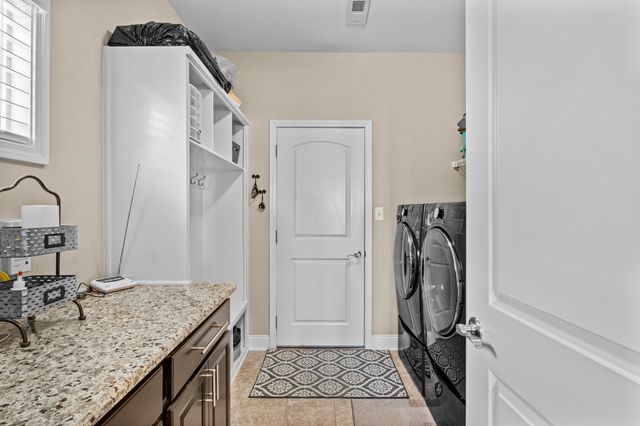 294 Brunswick Circle, Versailles, KY 40383