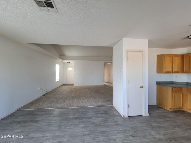 5777 RICK HUSBAND Drive, El Paso, TX 79934