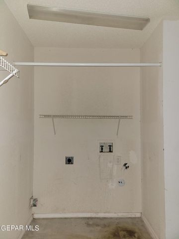 5777 RICK HUSBAND Drive, El Paso, TX 79934