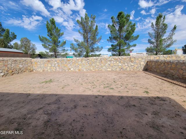 5777 RICK HUSBAND Drive, El Paso, TX 79934