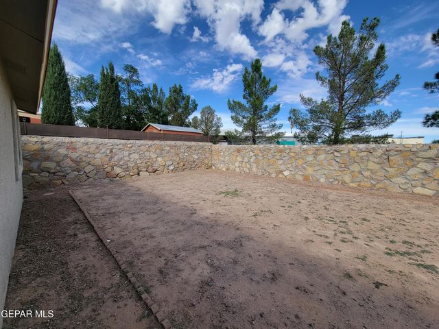 5777 RICK HUSBAND Drive, El Paso, TX 79934