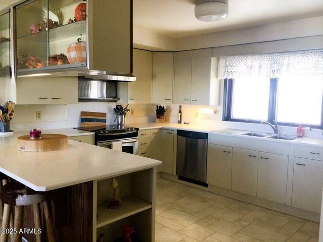 3418 W COX Road, Willcox, AZ 85643