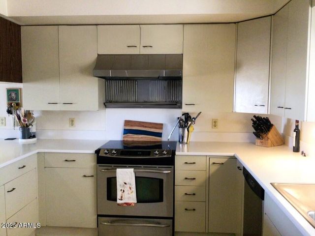 3418 W COX Road, Willcox, AZ 85643