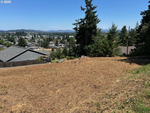 Holbrook Ln, Creswell, OR 97426