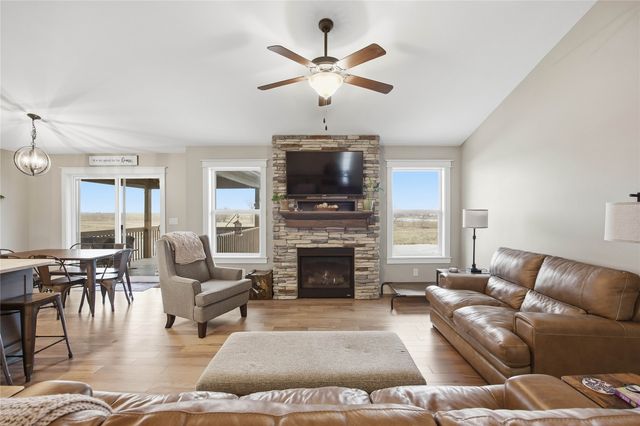 617 Mallard Pointe Drive NW, Bondurant, IA 50035