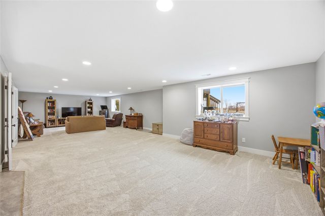 617 Mallard Pointe Drive NW, Bondurant, IA 50035