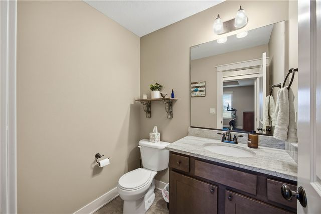 617 Mallard Pointe Drive NW, Bondurant, IA 50035