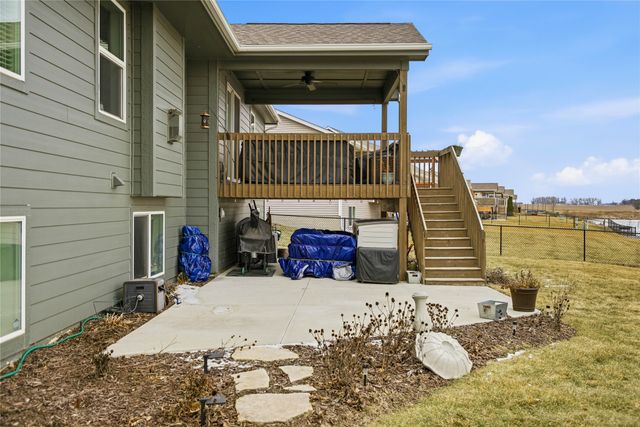 617 Mallard Pointe Drive NW, Bondurant, IA 50035
