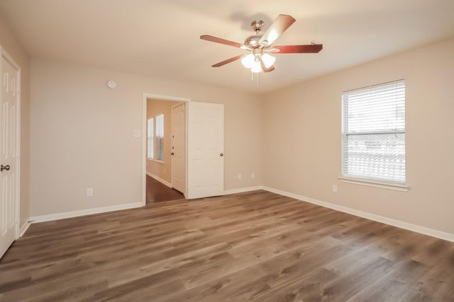 5016 Asia Lane, Dickinson, TX 77539