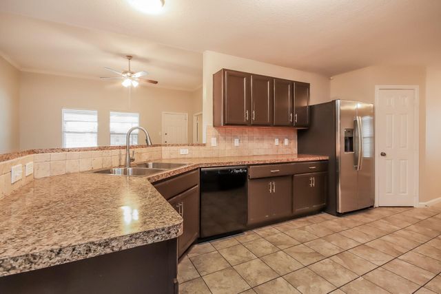 5016 Asia Lane, Dickinson, TX 77539