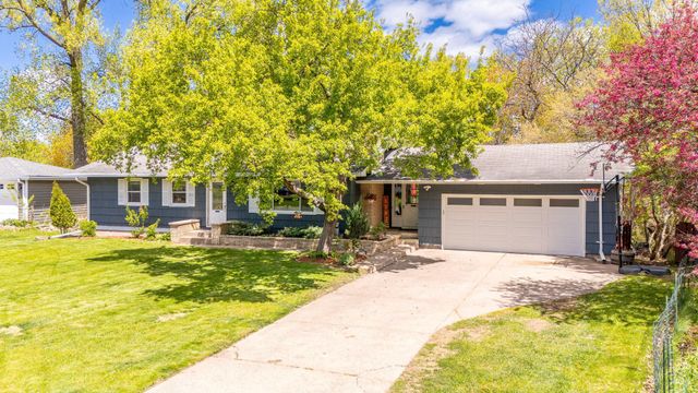 1782 Onacrest Curve, Maplewood, MN 55117