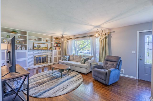 1782 Onacrest Curve, Maplewood, MN 55117