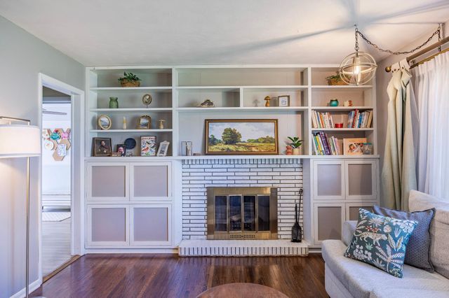 1782 Onacrest Curve, Maplewood, MN 55117