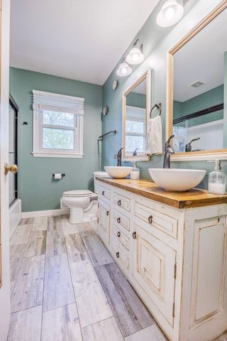 1782 Onacrest Curve, Maplewood, MN 55117