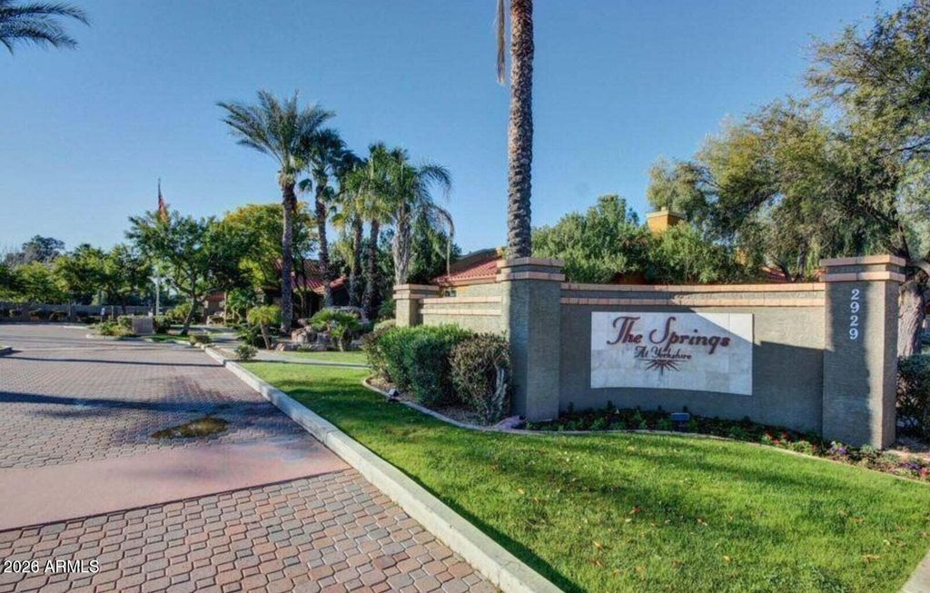 2929 W YORKSHIRE Drive 1025, Phoenix, AZ 85027 — photo 2