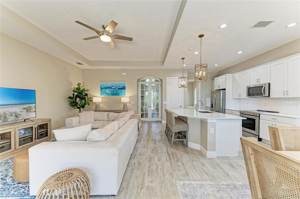 Image 18 of property listing at 10363 MEDJOOL DRIVE, Venice, FL 34293